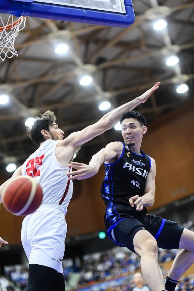 角野亮伍