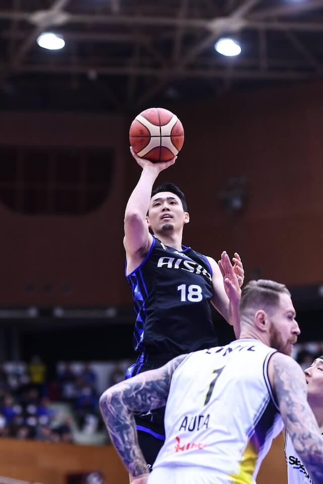 角野亮伍
