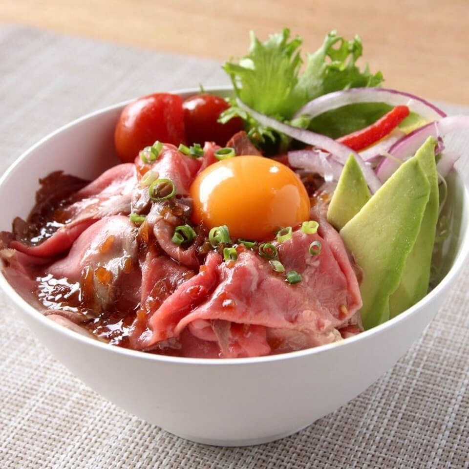 炙り牛たたき丼